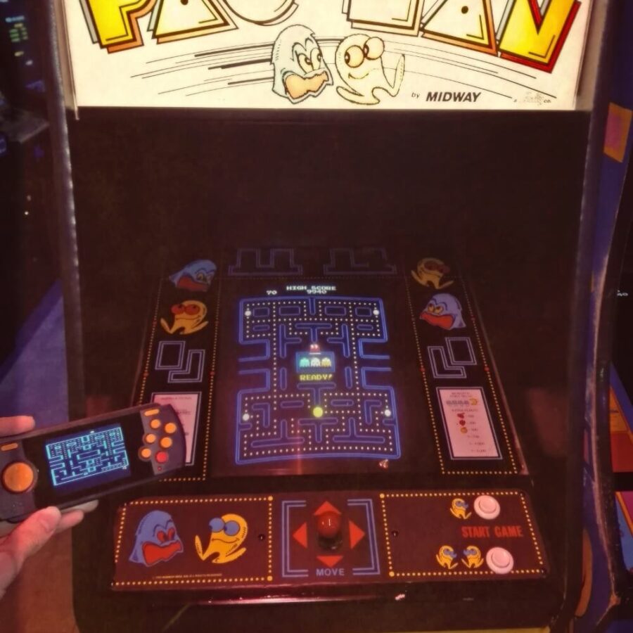 Аркадный автомат и Atari 2600 Portable